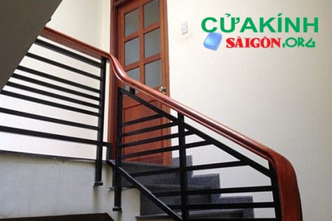 Tay vịn cầu thang gỗ mẫu đẹp kiểu dáng hiện đại tại hcm Tay vịn cầu thang gỗ mẫu đẹp kiểu dáng hiện đại tại hcm