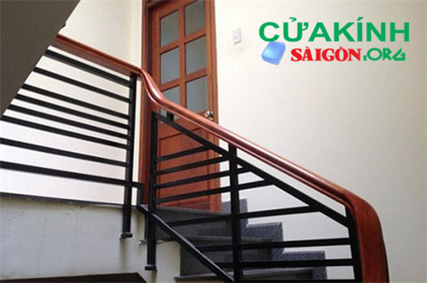 Tay vịn cầu thang gỗ mẫu đẹp kiểu dáng hiện đại tại hcm Tay vịn cầu thang gỗ mẫu đẹp kiểu dáng hiện đại tại hcm