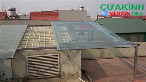 Mái che giếng trời sử dụng kính cường lực gia cường Mái che giếng trời sử dụng kính cường lực gia cường